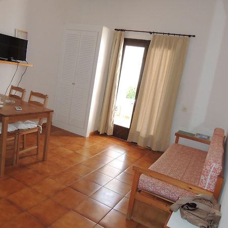 Apartamentos Sa Cala Cala Morell Esterno foto